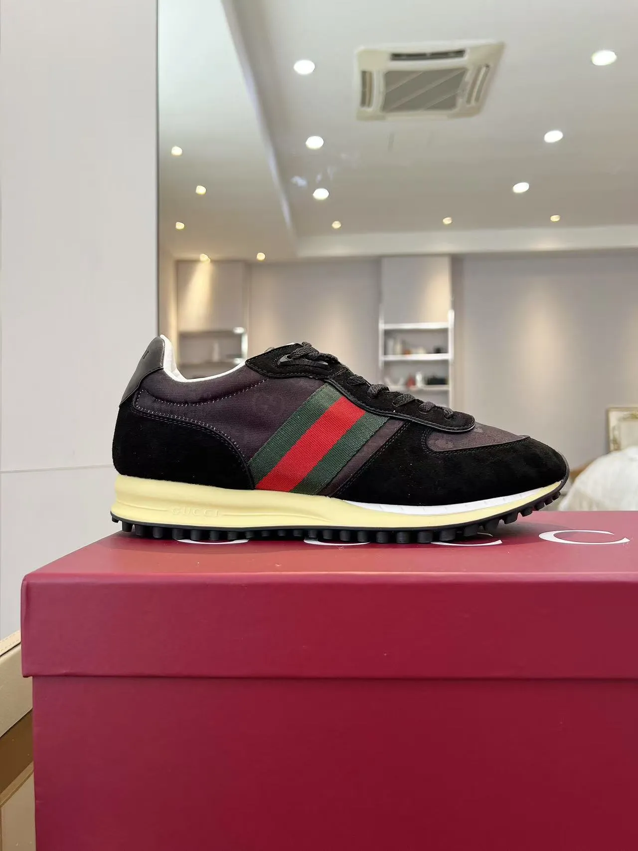 660💰GUCCI Men's New Forrest Gump Sports Shoes Light, comfortable and versatile, full of details, showing retro sports feelings Men's size 39-45